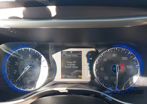 2021 Chrysler Voyager Lxi z USA, uszkodzony, nr VIN 2C4RC1DG9MR568271